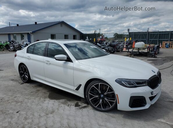 WBA13BK09MCG07264 2021 BMW M5 Белый Передняя правая четверть