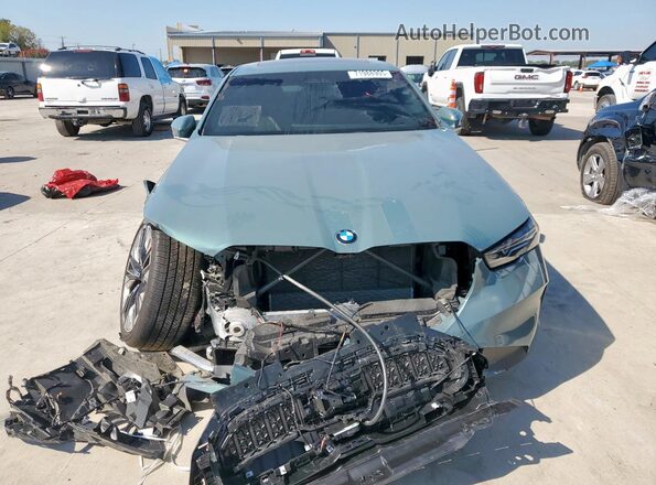 WBA43FJ01RCS27538 2024 BMW 5 SERIES Зеленый Вид спереди