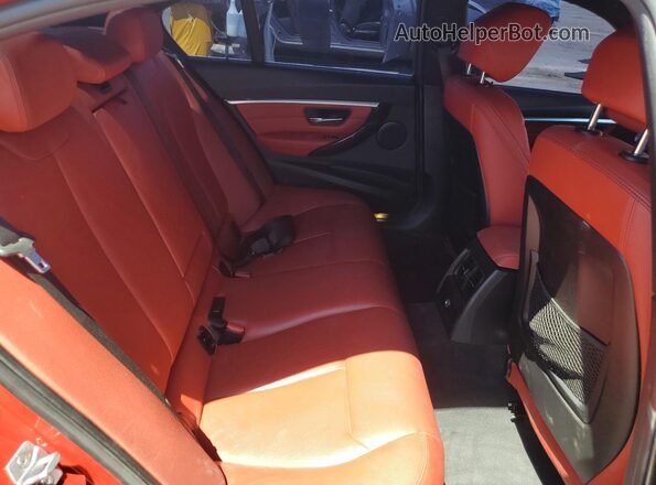 WBA8B9C52JEE81513 2018 BMW OTHER Red Widok tylnych siedzeń