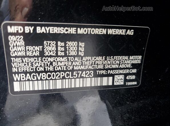 WBAGV8C02PCL57423 2023 BMW M8 Black Vista de la etiqueta del VIN