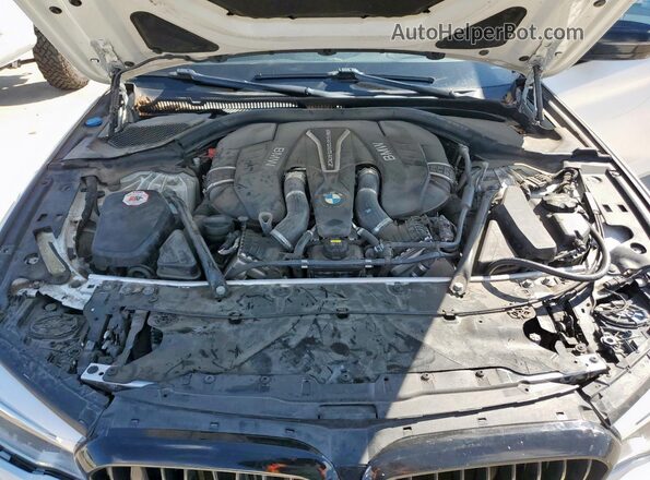 WBAJB9C54JB034746 2018 BMW M5 Белый Вид задней части салона