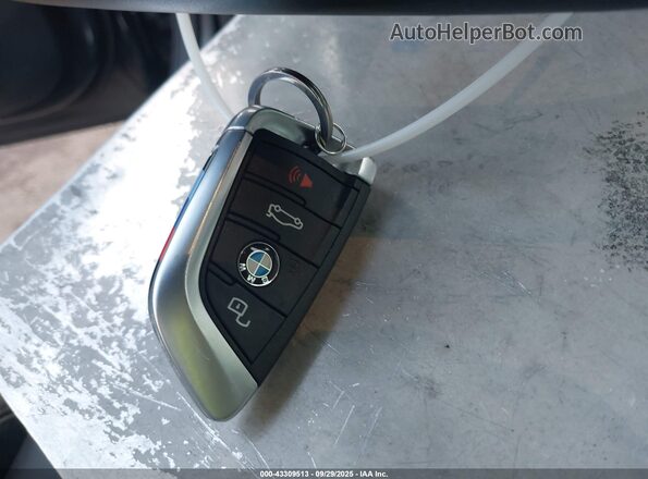 WBS13HK08SCU69516 2025 BMW M4 Серый Вид панели приборов