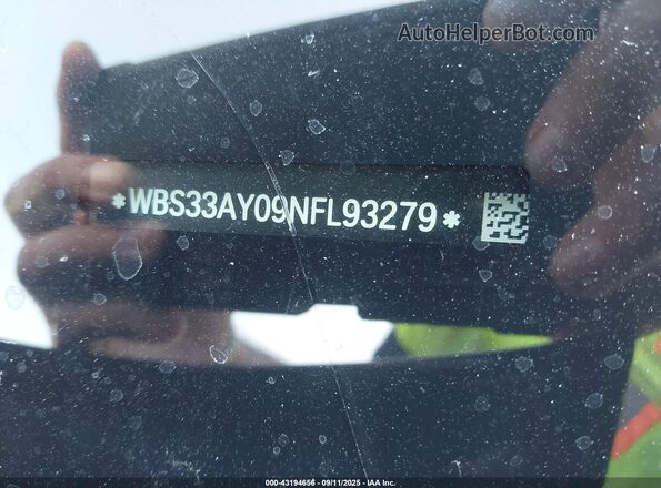 WBS33AY09NFL93279 2022 BMW M3 Blue Vista del compartimento del motor