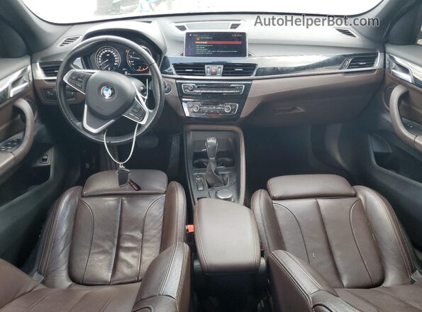 WBXHT3C39J5L29403 2018 BMW X1 Black წინა პანელის ხედი