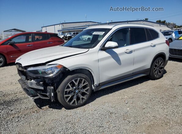 WBXJG7C05M5S81597 2021 BMW X1 White Front left