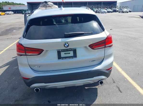 WBXJG7C05M5T63717 2021 BMW X1 Silver 