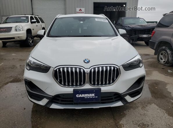 WBXJG7C07M5T65517 2021 BMW X1 White Вид спереду