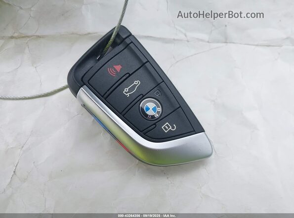 WBXJG9C08M5U42827 2021 BMW X1 White Widok deski rozdzielczej