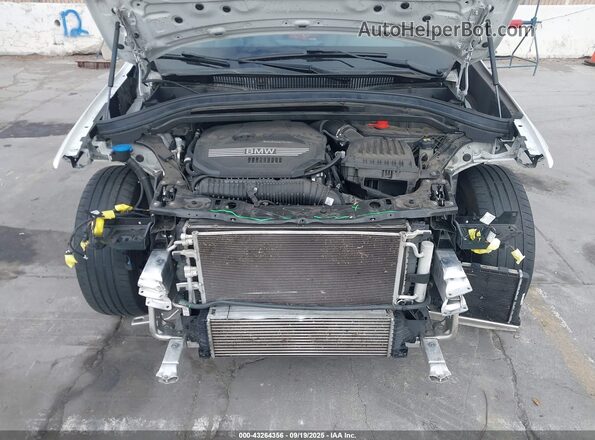 WBXJG9C08M5U42827 2021 BMW X1 White Widok z tyłu