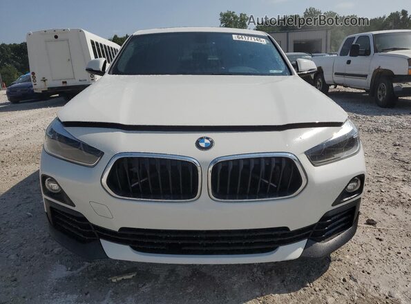 WBXYJ5C35JEF77085 2018 BMW X2 White Front view