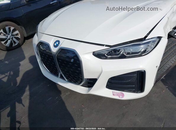 WBY73AW03NFN09831 2022 BMW I4 Белый Вид задней части салона