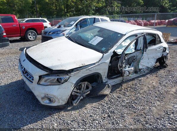 WDCTG4EB2KU001666 2019 MERCEDES-BENZ GLA Белый Вид спереди