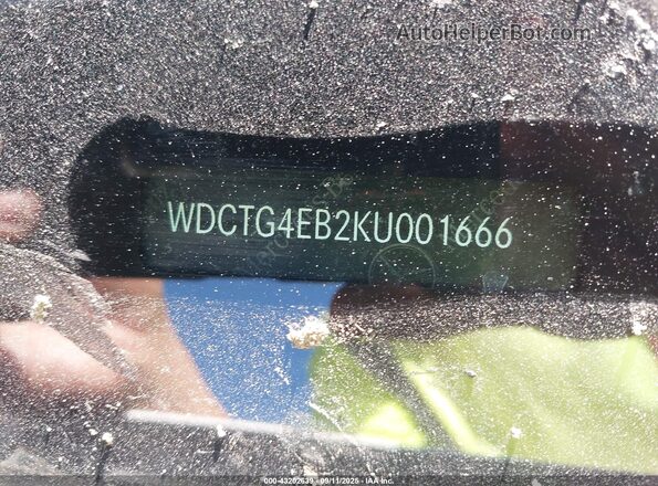 WDCTG4EB2KU001666 2019 MERCEDES-BENZ GLA Белый Вид подкапотного пространства