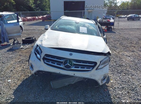 WDCTG4EB2KU001666 2019 MERCEDES-BENZ GLA Белый Вид панели приборов