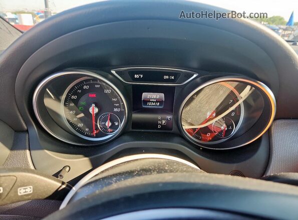 WDCTG4EB6JJ492761 2018 MERCEDES-BENZ GLA Black Vista del cuadro de instrumentos