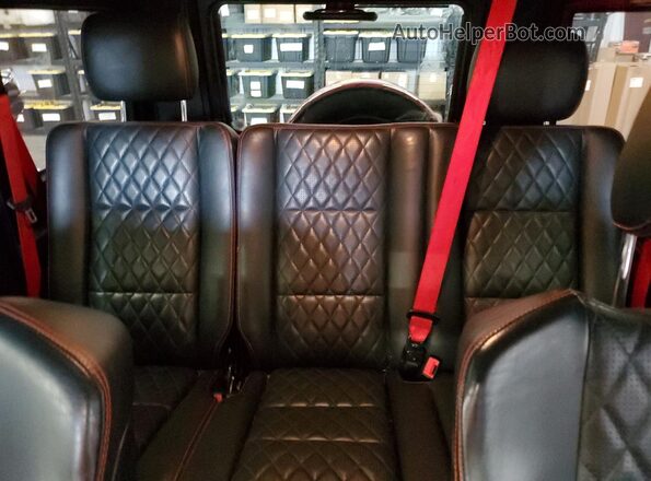 WDCYC7FH6JX291994 2018 MERCEDES-BENZ G-CLASS Red Вид задніх сидінь