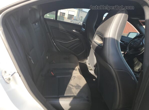 WDDSJ4EB3GN292138 2016 MERCEDES-BENZ CLA-CLASS White Вид задніх сидінь