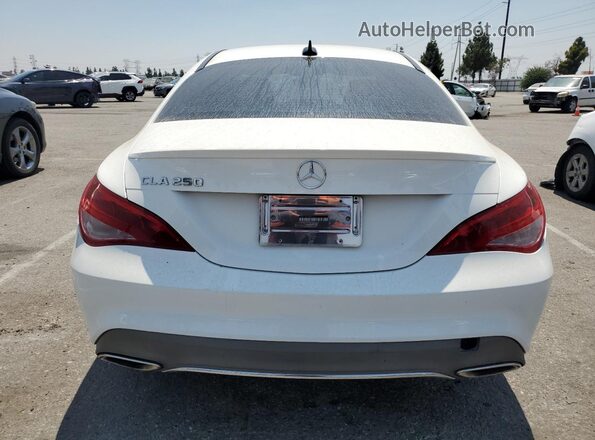 WDDSJ4EB4JN628435 2018 MERCEDES-BENZ CLA-CLASS White Widok z tyłu