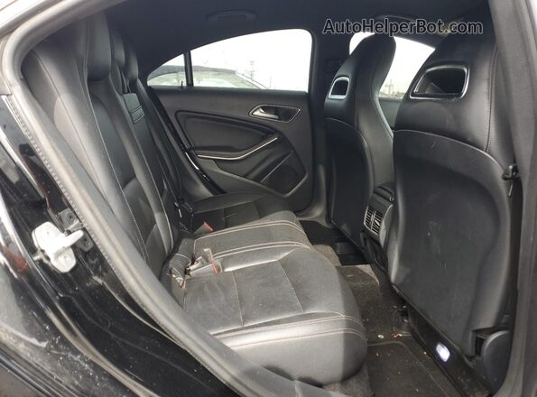 WDDSJ4EB8HN447705 2017 MERCEDES-BENZ CLA-CLASS Black Widok tylnych siedzeń