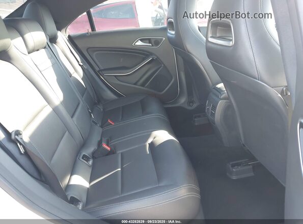 WDDSJ4EB8JN520402 2018 MERCEDES-BENZ CLA 250 White VIN sticker view