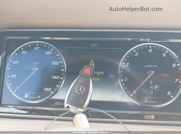 WDDUG8FB6HA340902 2017 MERCEDES-BENZ S-CLASS Белый Вид панели приборов