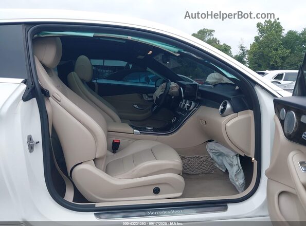 WDDWJ8EB0KF856033 2019 MERCEDES-BENZ C-CLASS White Front interior view