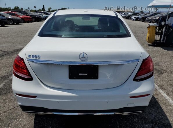 WDDZF4JBXJA345082 2018 MERCEDES-BENZ E White Rear view