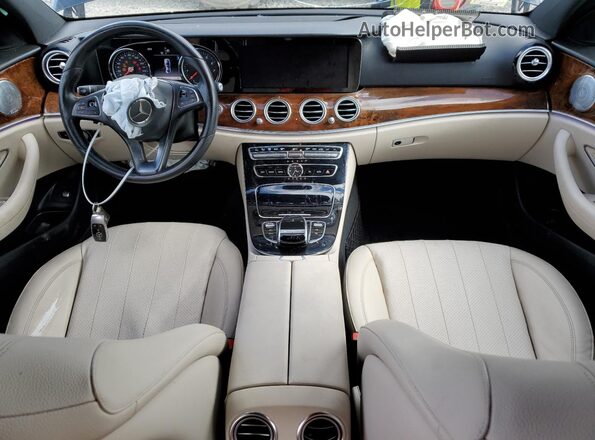 WDDZF4KB0JA388506 2018 MERCEDES-BENZ E Черный Вид панели приборов