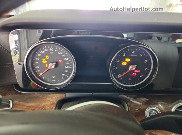 WDDZF4KB2JA398812 2018 MERCEDES-BENZ E Blue Widok zestawu wskaźników