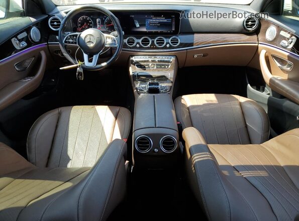 WDDZF8DB8LA702913 2020 MERCEDES-BENZ E Белый Вид панели приборов