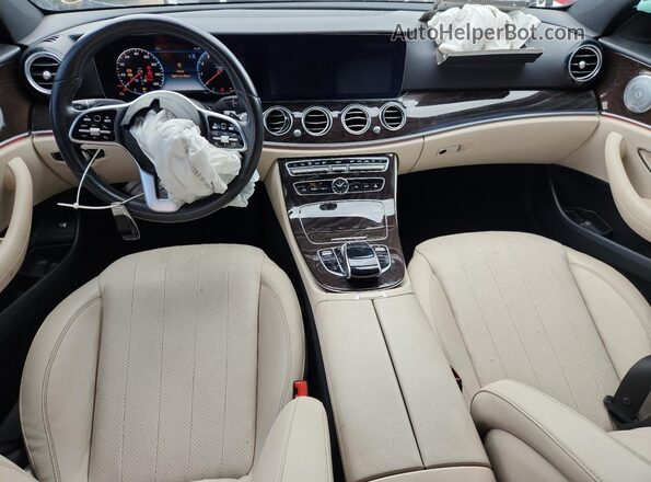WDDZF8DB8LA750881 2020 MERCEDES-BENZ E Черный Вид панели приборов