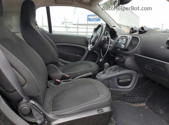 WMEFJ5DA0HK172585 2017 SMART FORTWO Gray Հետևի նստատեղերի տեսք