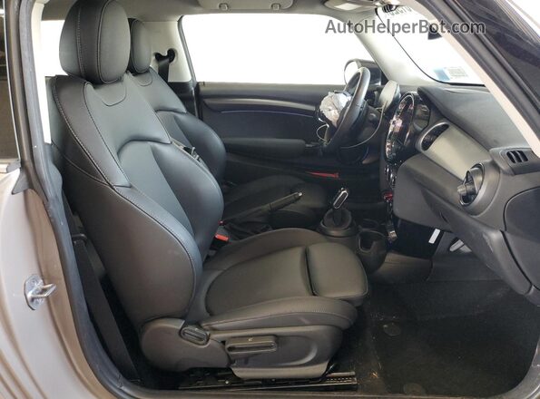 WMW53DH06P2T26454 2023 MINI COOPER Желто-коричневый Вид задних сидений