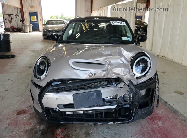 WMW53DH06P2T26454 2023 MINI COOPER Желто-коричневый Вид спереди