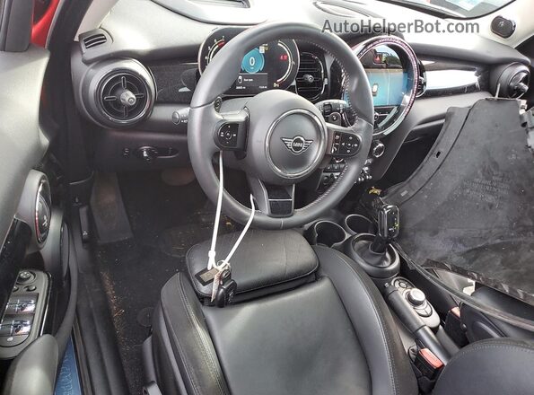 WMW53DK07P2S66810 2023 MINI COOPER Красный Вид панели приборов