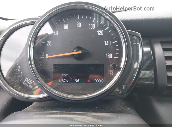 WMWXR5C01L2L89329 2020 MINI HARDTOP Бежевый Вид задних сидений