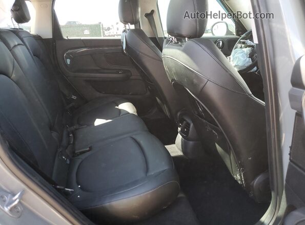WMZYT5C37J3E61180 2018 MINI COOPER Gray Rear seats view