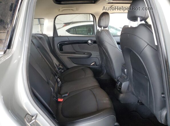 WMZYW7C04L3L52166 2020 MINI COOPER Gray Widok tylnych siedzeń