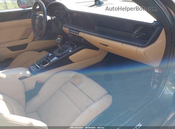WP0AB2A94PS220070 2023 PORSCHE 911 Gray Front interior view