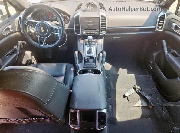 WP1AA2A23JKA04545 2018 PORSCHE CAYENNE White Vista del salpicadero