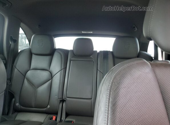 WP1AA2A24HKA80687 2017 PORSCHE CAYENNE Black უკანა სავარძლების ხედი