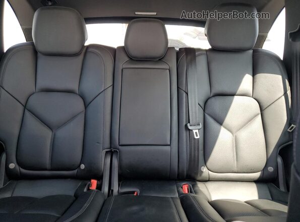 WP1AA2A26HKA90699 2017 PORSCHE CAYENNE Black Вид задніх сидінь