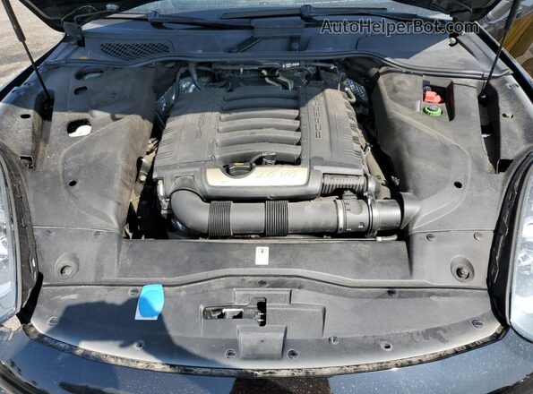 WP1AA2A26HKA90699 2017 PORSCHE CAYENNE Black Вид підкапотного простору