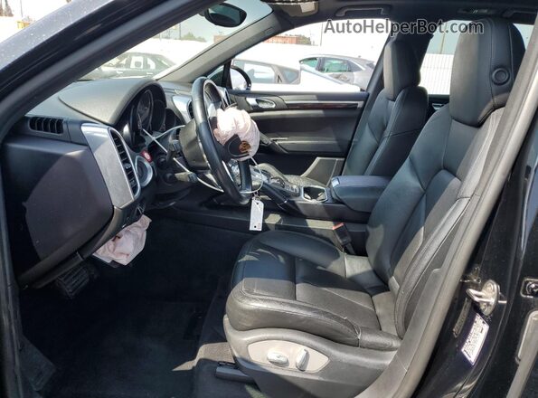 WP1AA2A26HKA90699 2017 PORSCHE CAYENNE Black Вид салону спереду