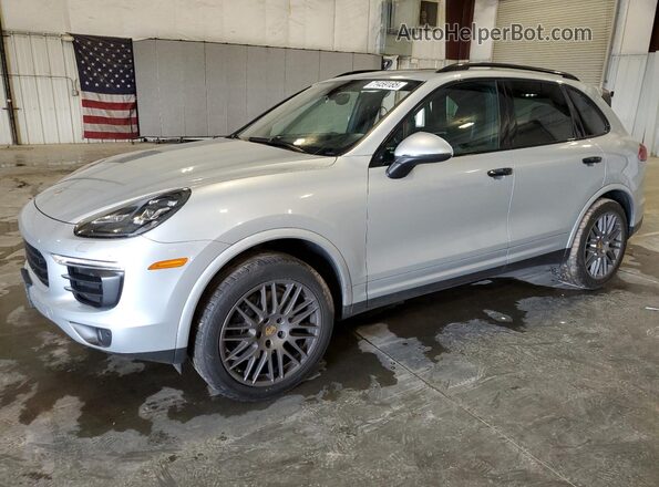WP1AA2A29HKA88073 2017 PORSCHE CAYENNE Silver Front left