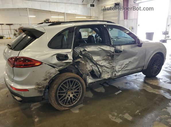 WP1AA2A29HKA88073 2017 PORSCHE CAYENNE Silver Rear right