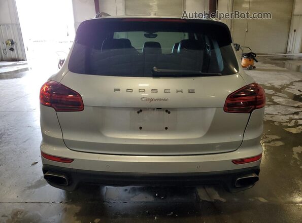 WP1AA2A29HKA88073 2017 PORSCHE CAYENNE Silver Rear view