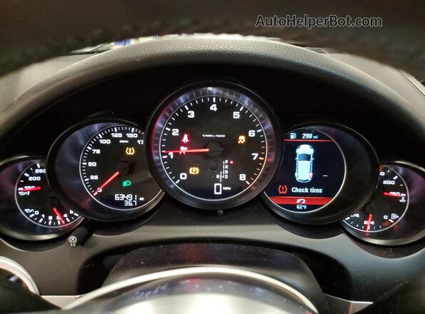 WP1AA2A29HKA88073 2017 PORSCHE CAYENNE Silver Instrument cluster view