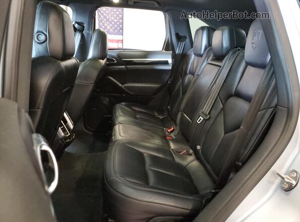 WP1AA2A29HKA88073 2017 PORSCHE CAYENNE Silver Rear interior view