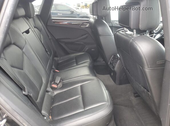 WP1AA2A52JLB06018 2018 PORSCHE MACAN Gray Rear interior view